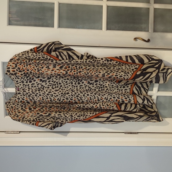 Tops - Animal print shrug